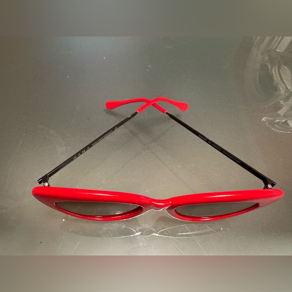 Red Cat-Eye Sunglasses by Zara - Picture 4 of 8